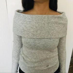 BANANA REPUBLIC off the shoulder sweater